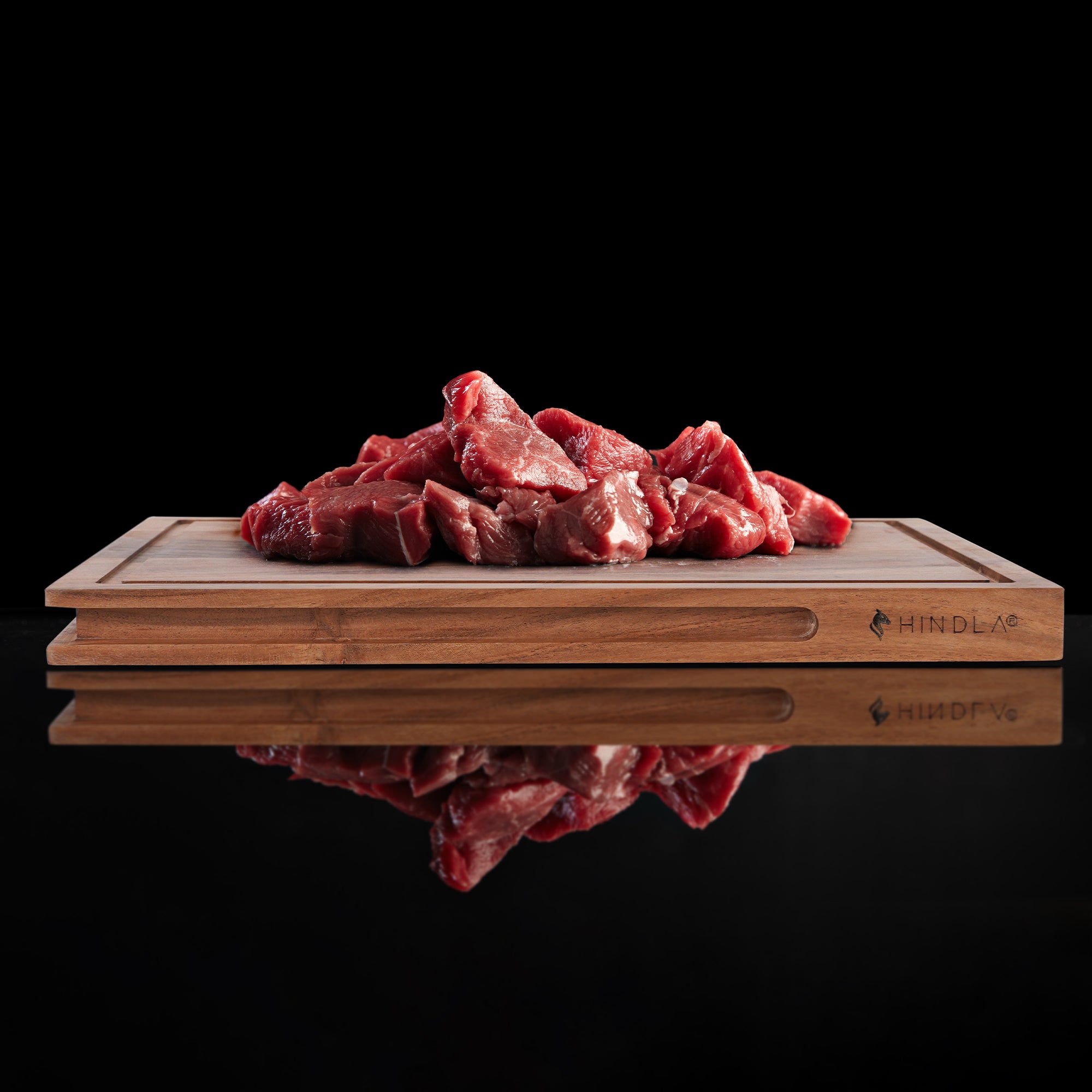 SKURÐARBRETTI (38X28)- AKASIA